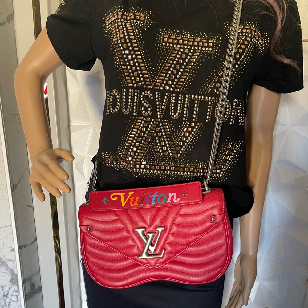 Louis Vuitton New Wave Chain MM – Ecarlate (Red) Calfskin Leather (Preowned)